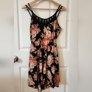 Beautiful floral dress Eve Gravel